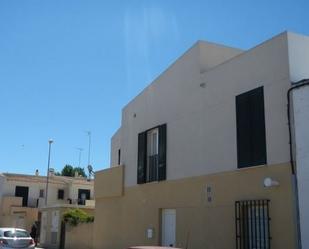 Vista exterior de Casa adosada en venda en Sanlúcar de Barrameda