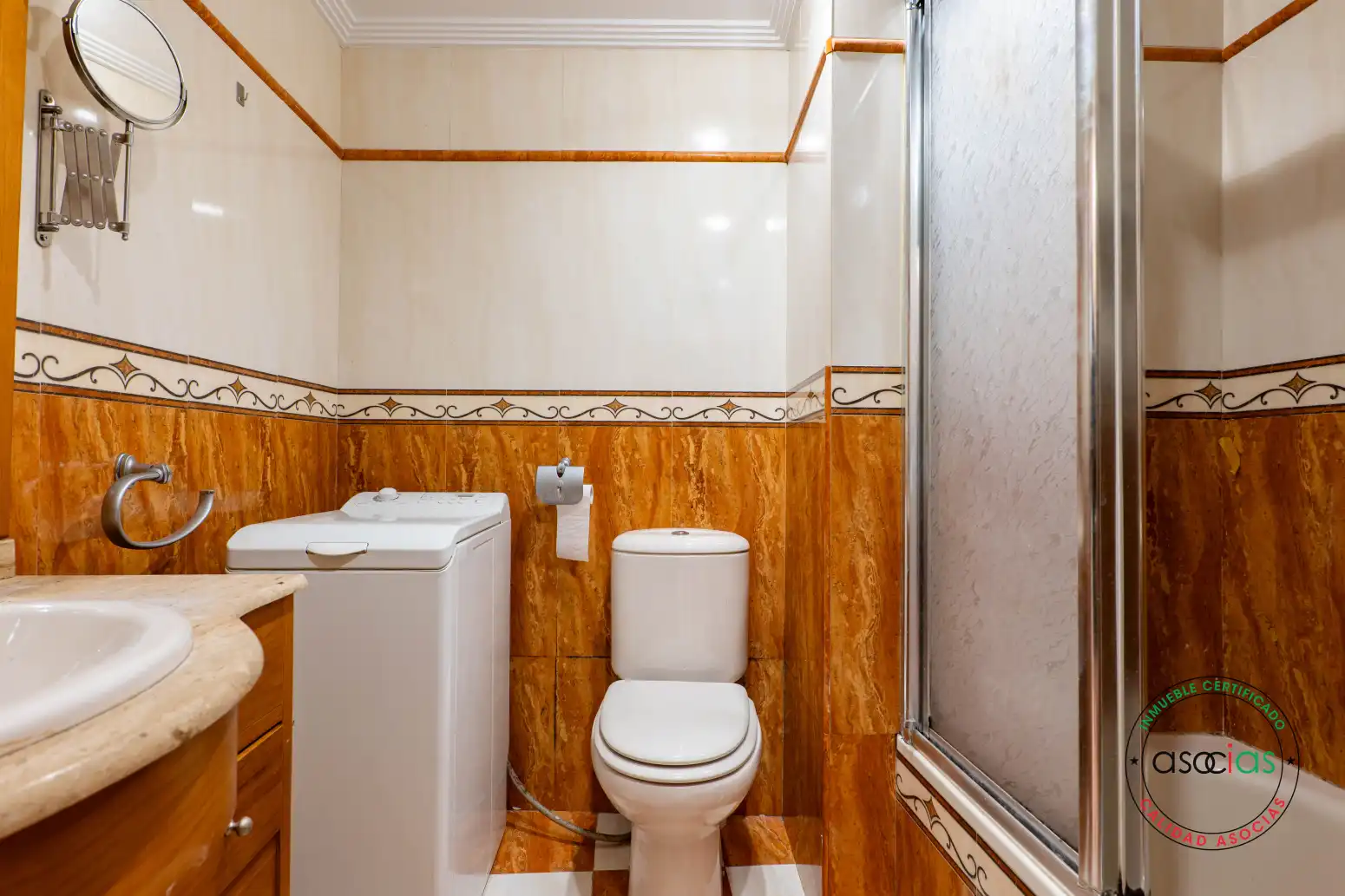 Baño de Piso en venta en Gijón  con Calefacción y Trastero