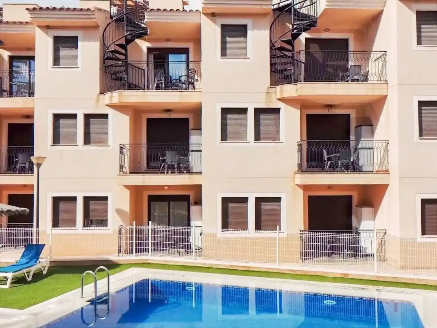 Piscina de Pis en venda en Águilas amb Piscina i Balcó