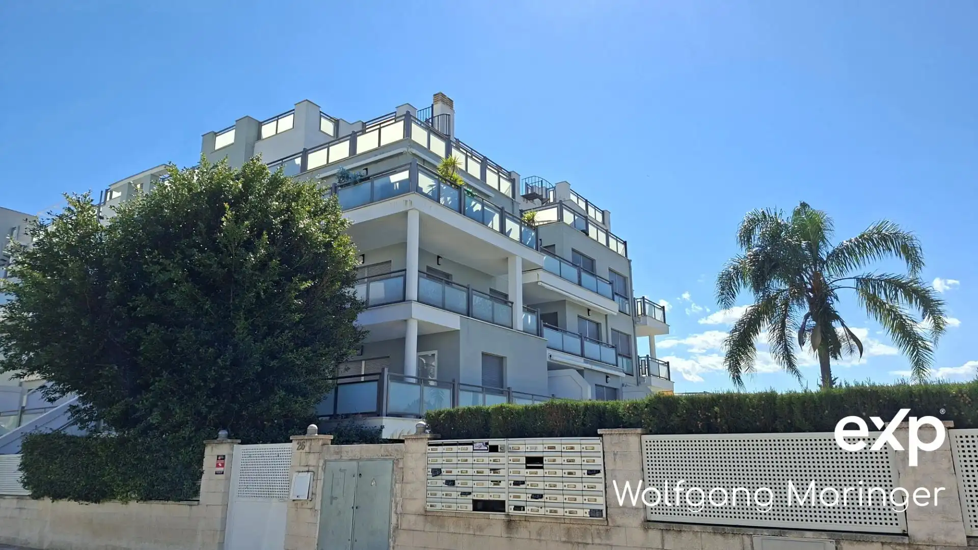 Vista exterior de Dúplex en venda en Oliva amb Aire condicionat, Calefacció i Jardí privat