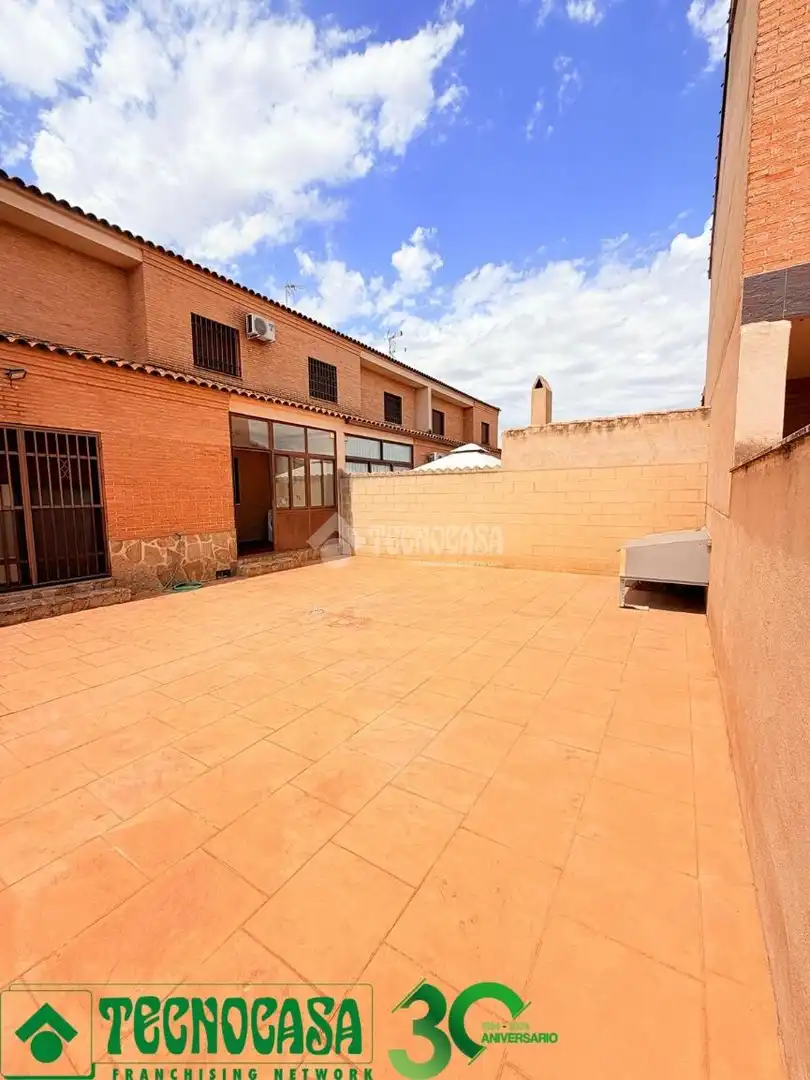 Terraza de Casa adosada en venta en Burujón con Aire acondicionado, Calefacción y Terraza