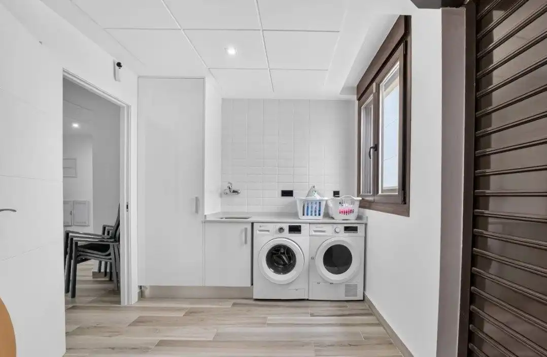 Chalet con piscina en venta en Los Balcones - Los Altos, imagen 17
