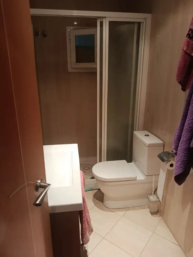 Bathroom of Flat for sale in Sevilla  with Air Conditioner, Parquet flooring and Terrace