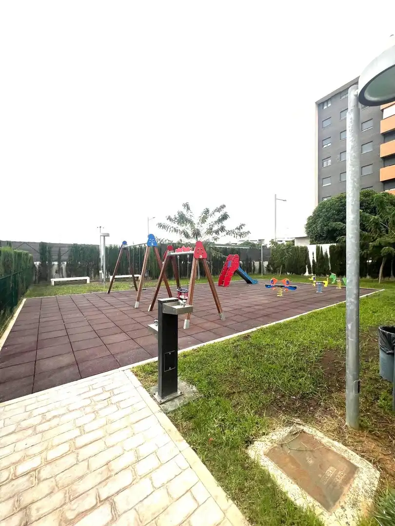 Appartamento con piscina in vendita a Entrenúcleos, imagen 46