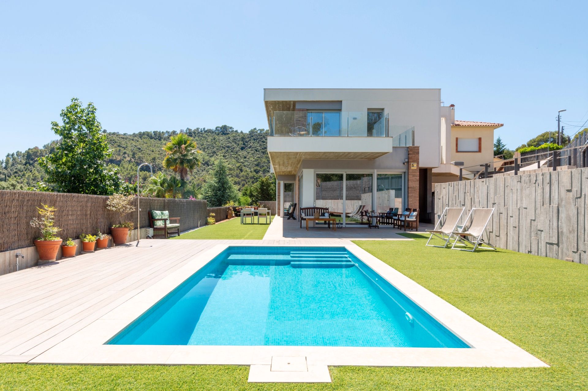 Piscina de Casa o xalet en venda en Matadepera amb Aire condicionat, Calefacció i Jardí privat