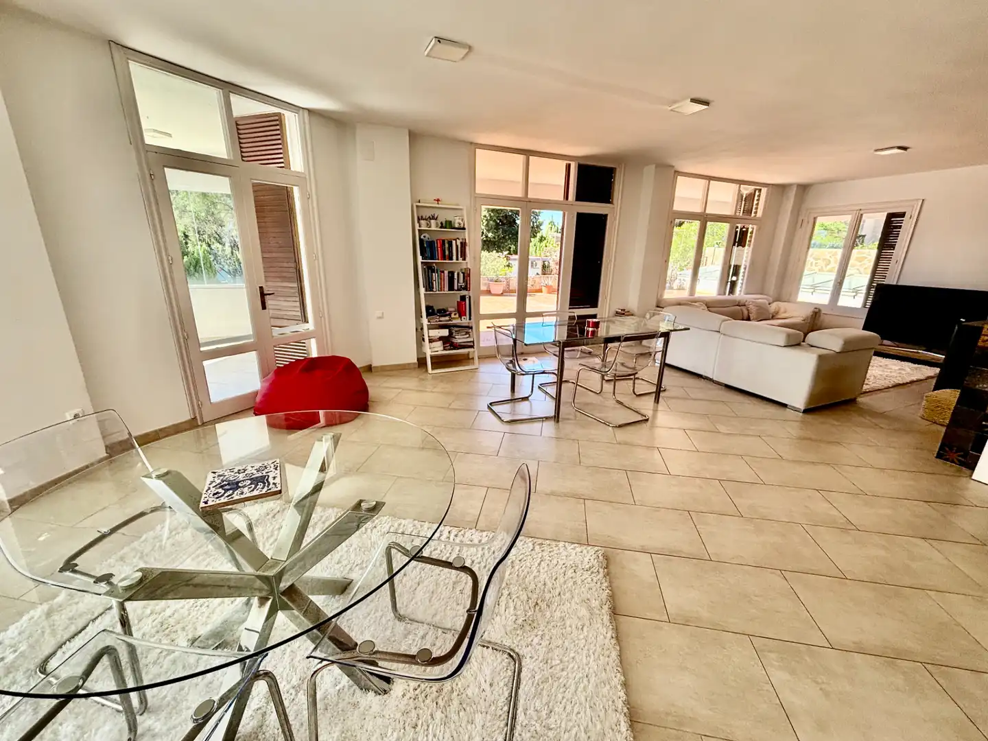 Sala d'estar de Casa o xalet en venda en Alicante / Alacant amb Jardí privat, Terrassa i Traster