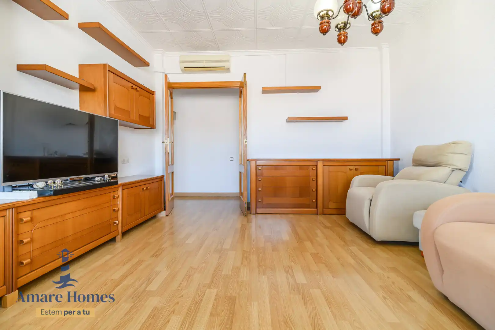 Living room of Flat for sale in Gavà  with Air Conditioner, Heating and Parquet flooring