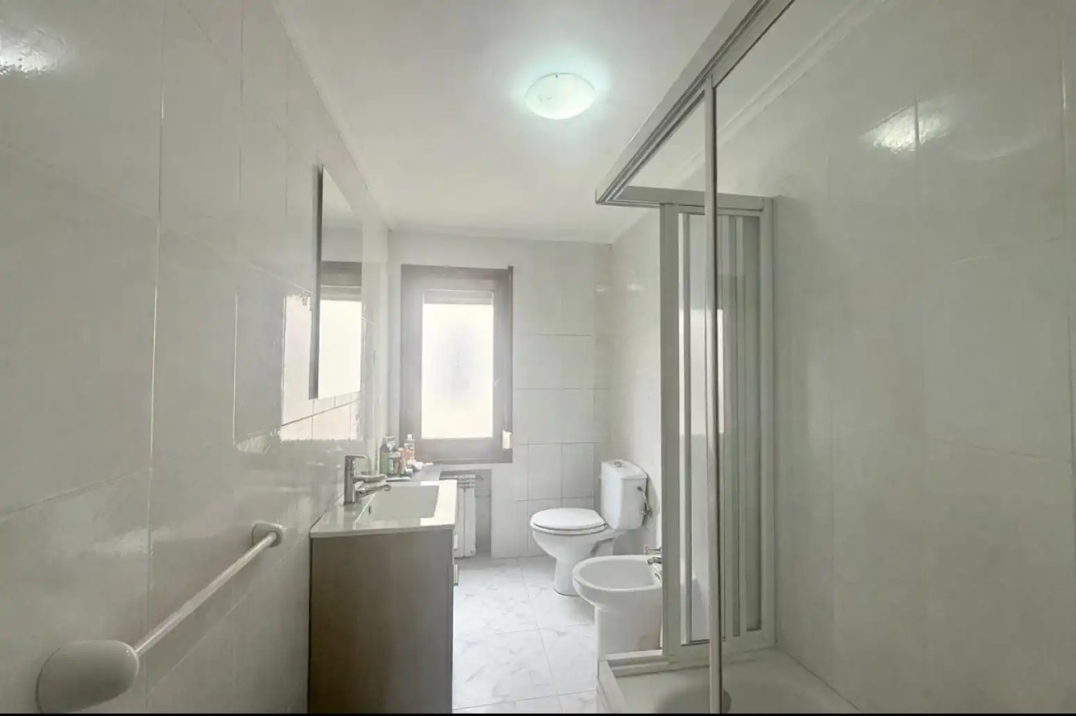 Bathroom of Flat for sale in Avilés  with Heating, Private garden and Parquet flooring