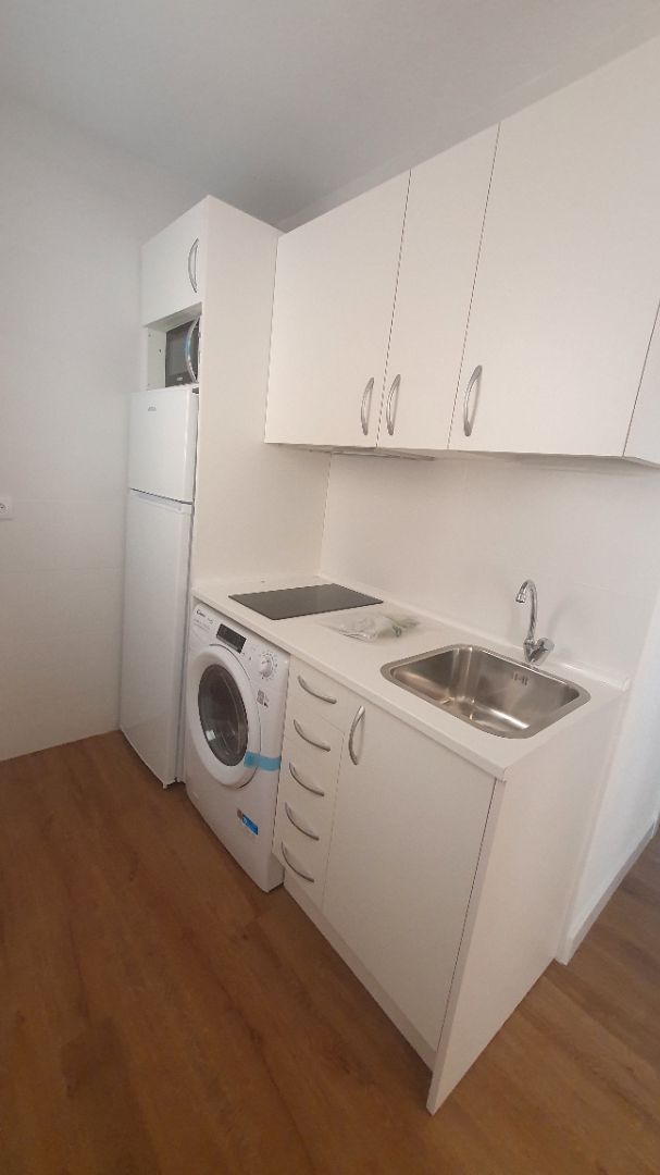 Kitchen of Apartment to rent in Móstoles  with Air Conditioner, Heating and Washing machine