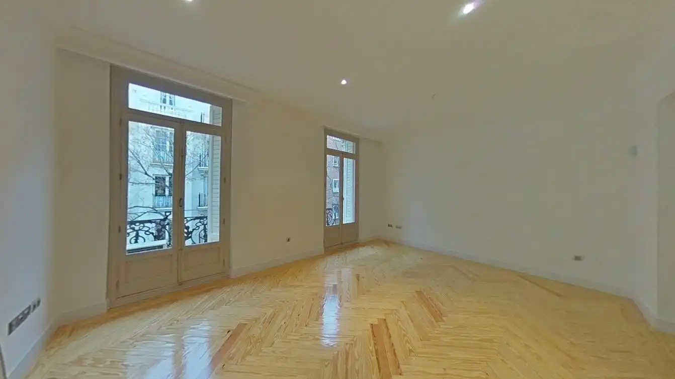 Sala d'estar de Pis en venda en Madrid amb Calefacció i Parquet