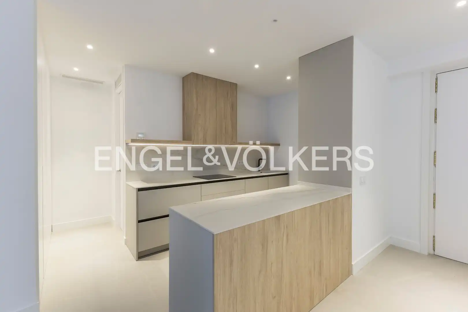 Cocina de Piso de alquiler en Madrid con Aire acondicionado, Calefacción y Amueblado