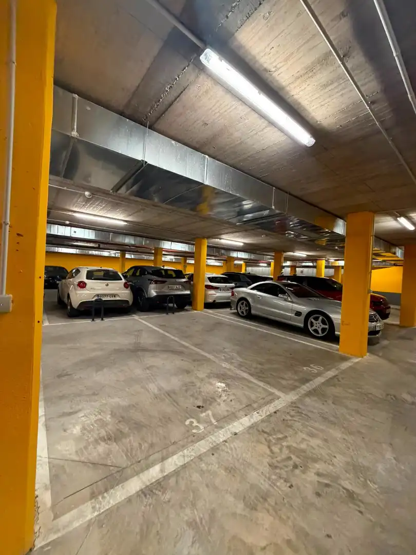 Parking of Flat for rent in Madrid  with Heating, Terrace and Storage room