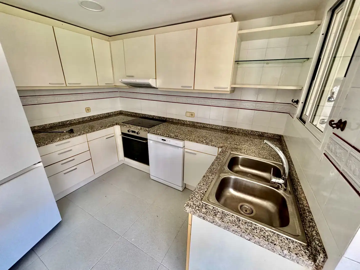 Cocina de Casa adosada en venta en Alicante / Alacant con Aire acondicionado, Jardín privado y Terraza