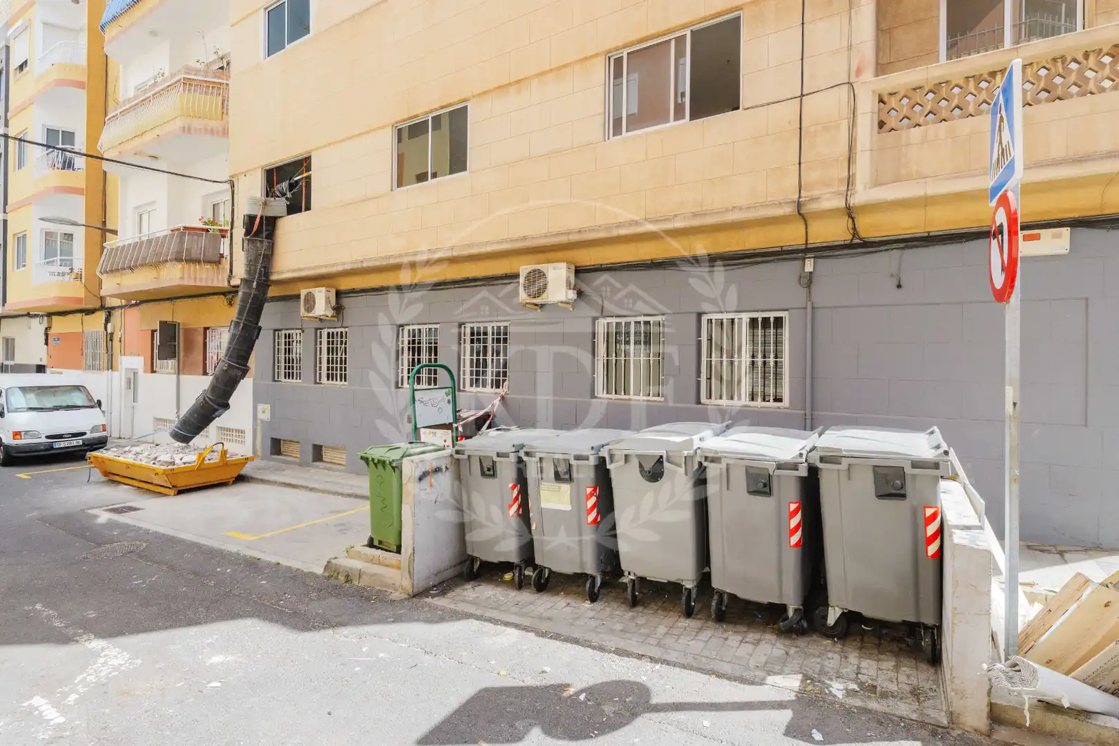 Vista exterior de Local en venta en Santa Cruz de Tenerife con Aire acondicionado, Parquet y Alarma