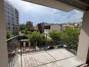 Appartamento con terrazza in vendita a Carrer del Canigó