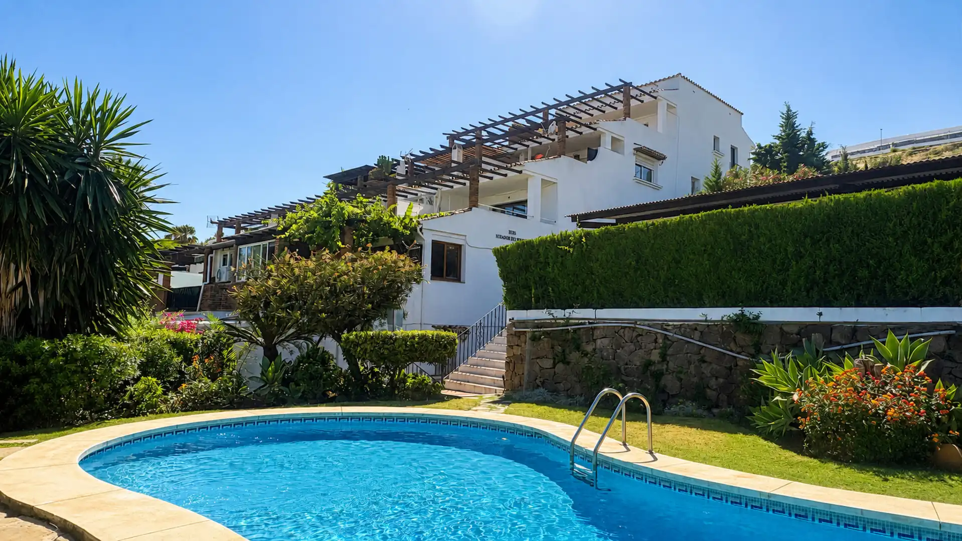 Jardín de Apartamento en venta en Estepona con Terraza, Piscina y Piscina comunitaria