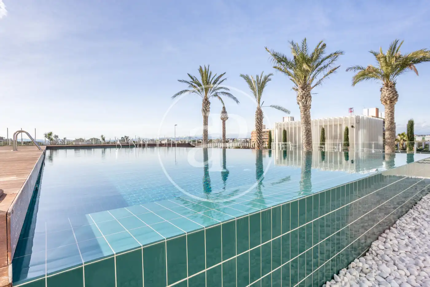 Piscina de Pis de lloguer en Valencia amb Aire condicionat, Calefacció i Traster