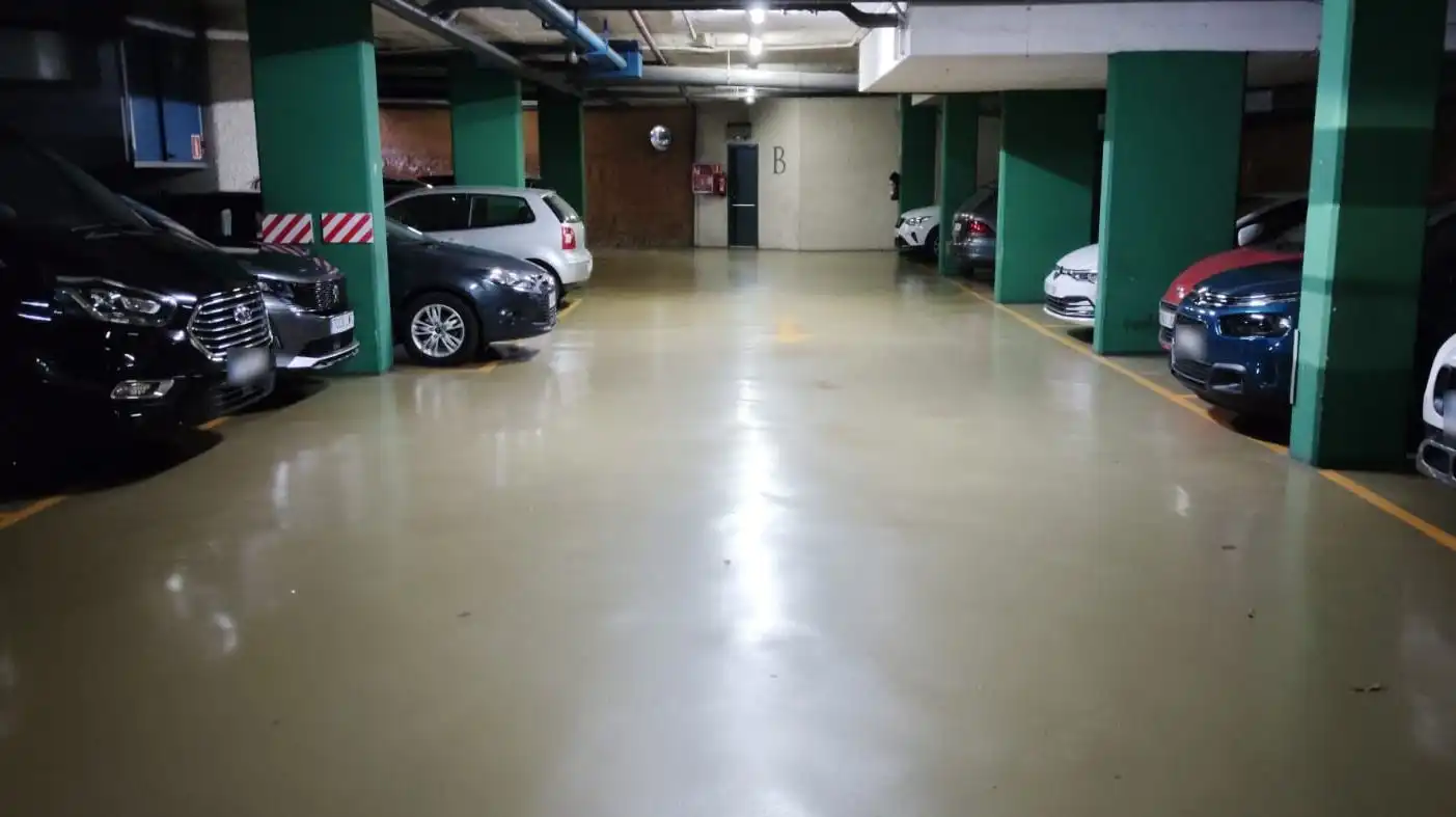 Parkplatz von Garage zur Miete in Barcelona