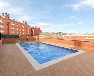 Swimming pool of Flat for sale in Manresa  with Heating, Parquet flooring and Terrace