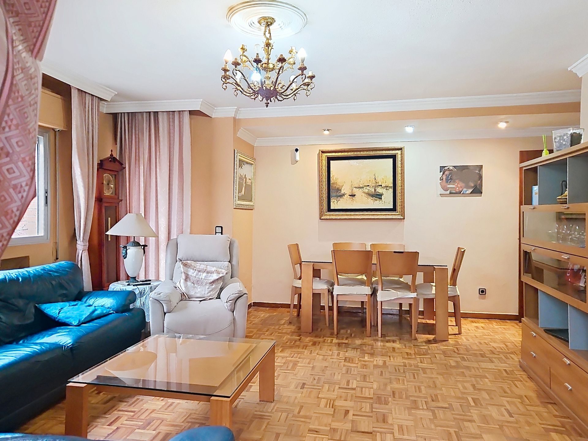 Living room of Flat for sale in Aranjuez  with Air Conditioner, Heating and Terrace