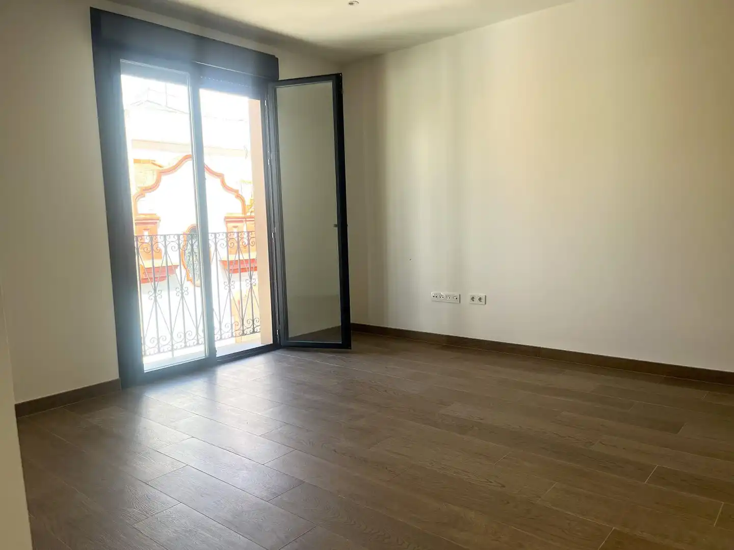 Bedroom of Flat for rent in Sevilla  with Air Conditioner, Heating and Storage room