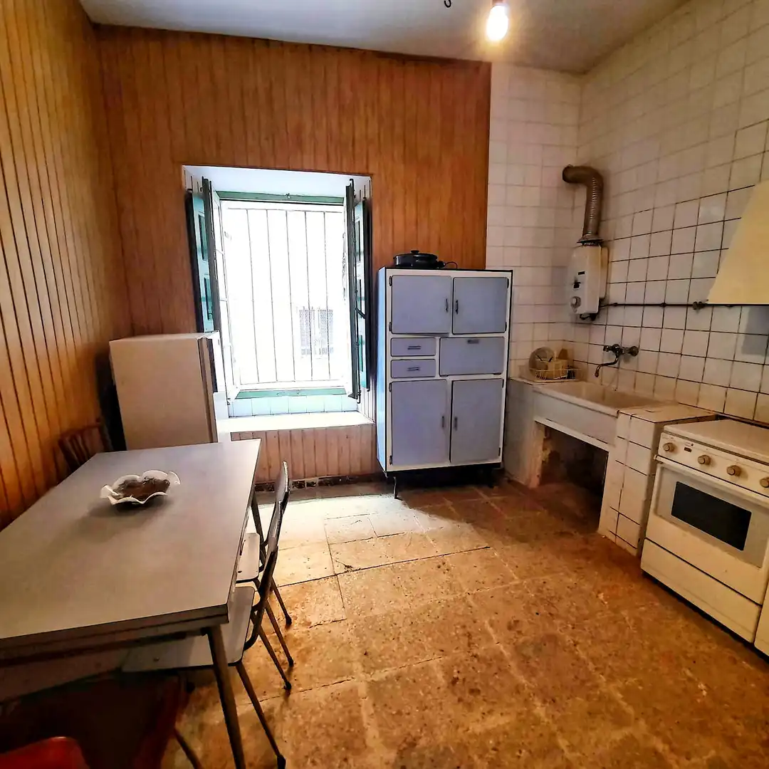 Cuina de Casa adosada en venda en Fuentelisendo amb Moblat