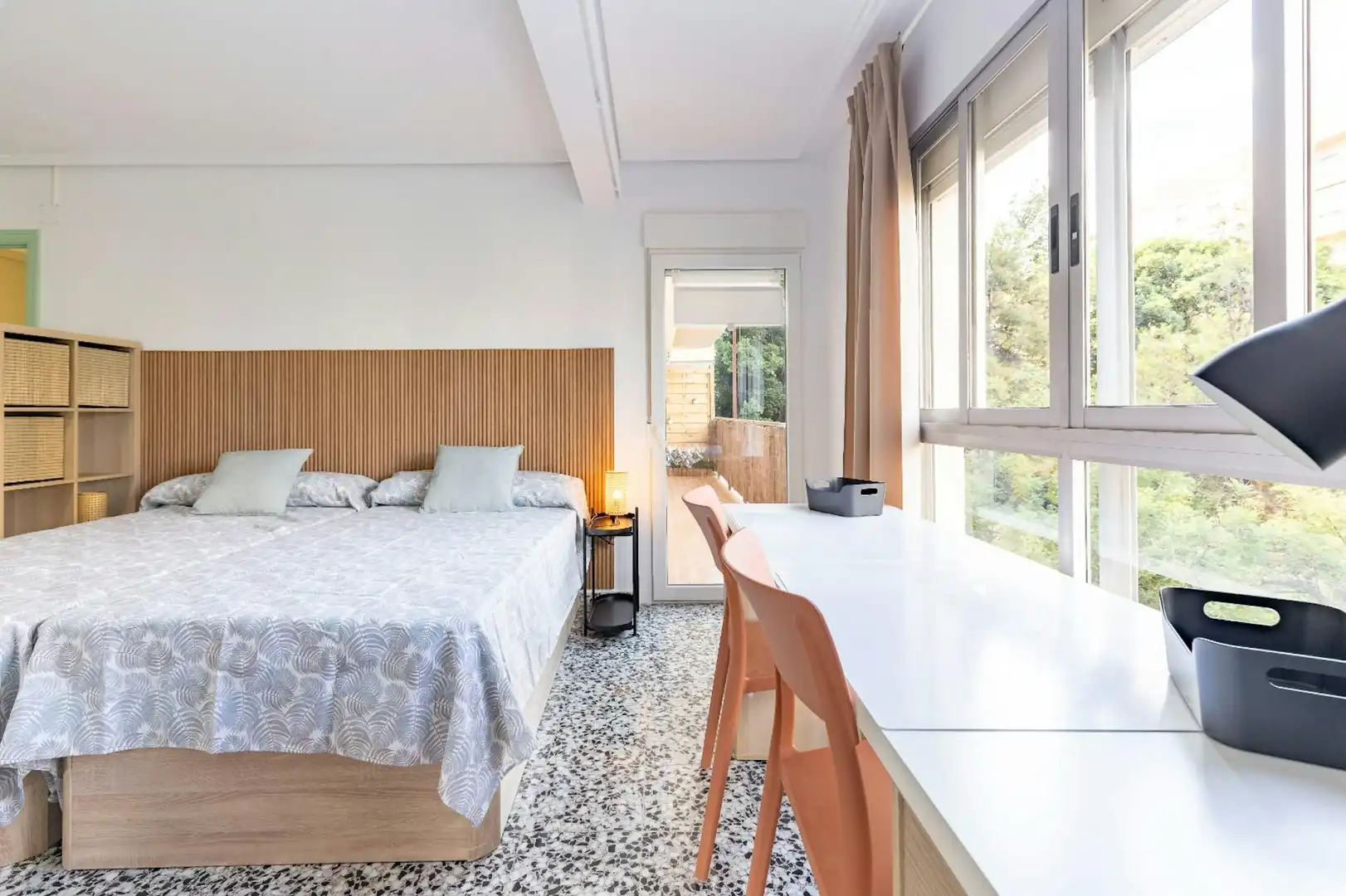 Bedroom of Flat for share in Valencia  with Heating, Furnished and Washing machine