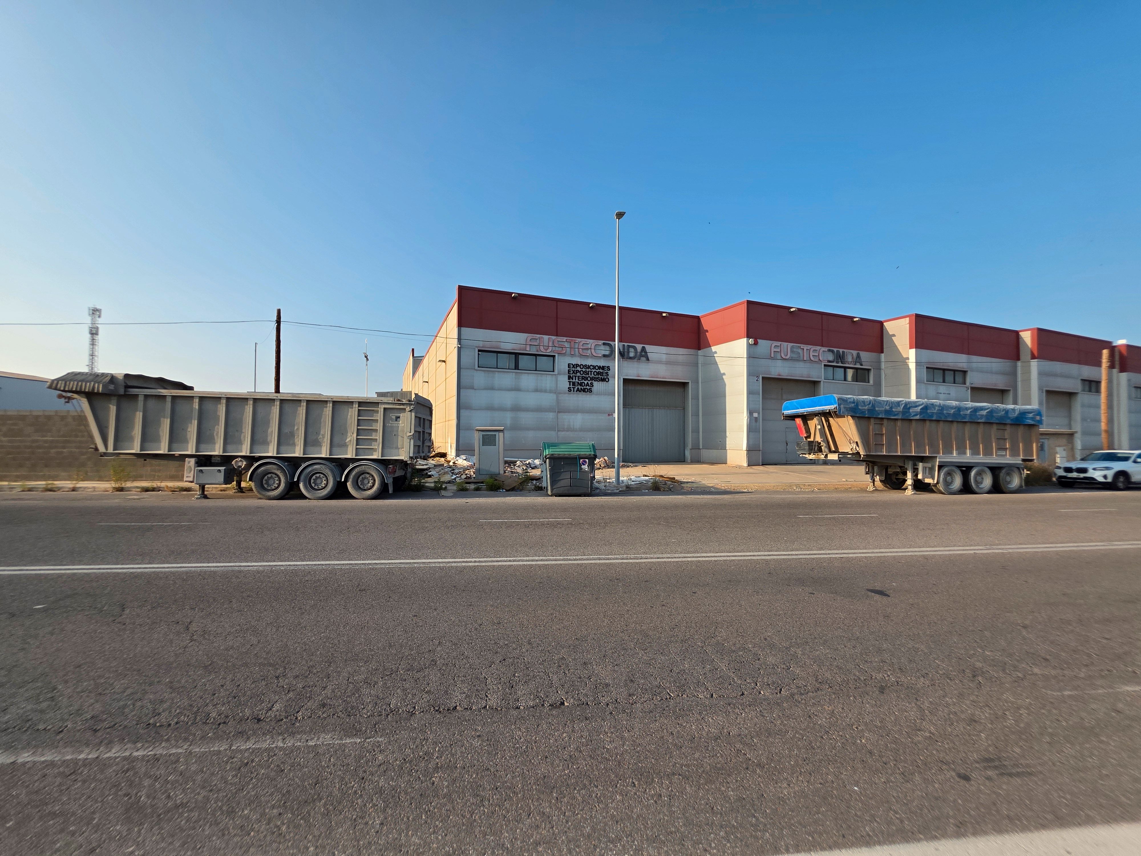 Außenansicht von Fabrikhallen zum verkauf in Onda