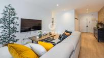 Living room of Flat for sale in  Madrid Capital