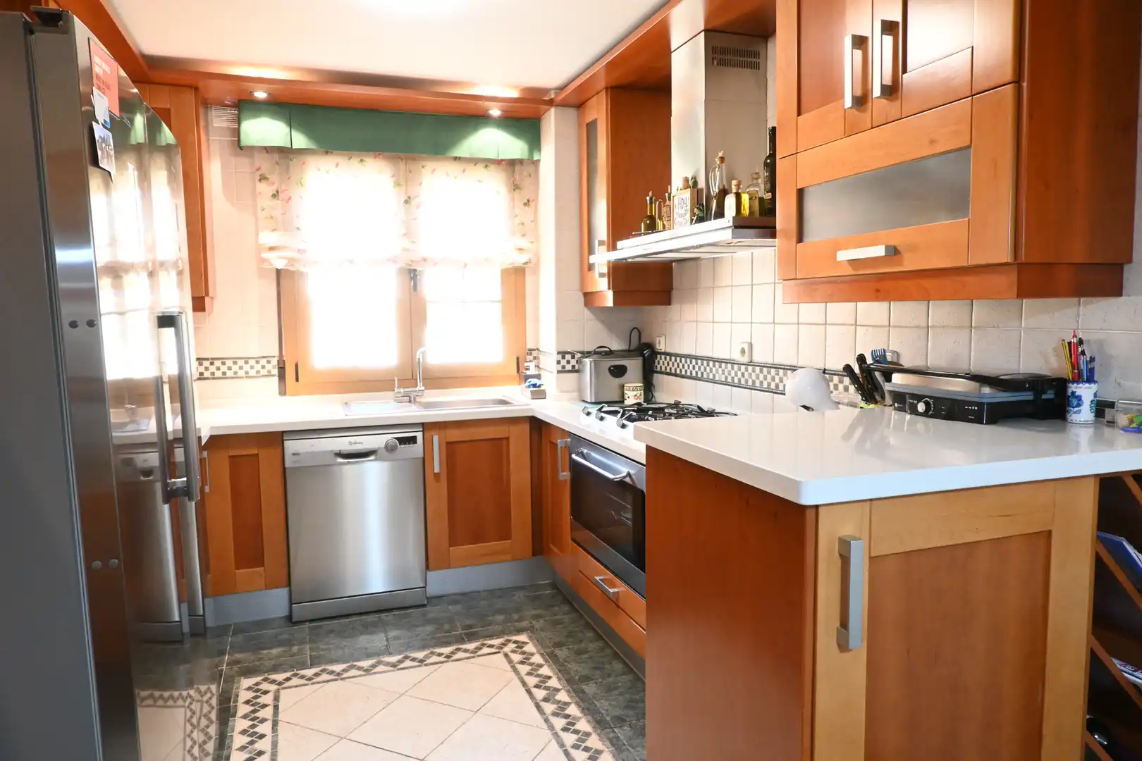 Cocina de Casa adosada en venta en Las Gabias con Aire acondicionado, Calefacción y Terraza