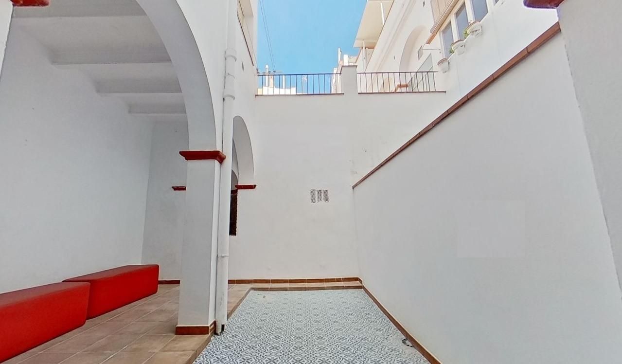 Planta baja for sale in Vilanova i la Geltrú  with Air Conditioner, Heating and Terrace
