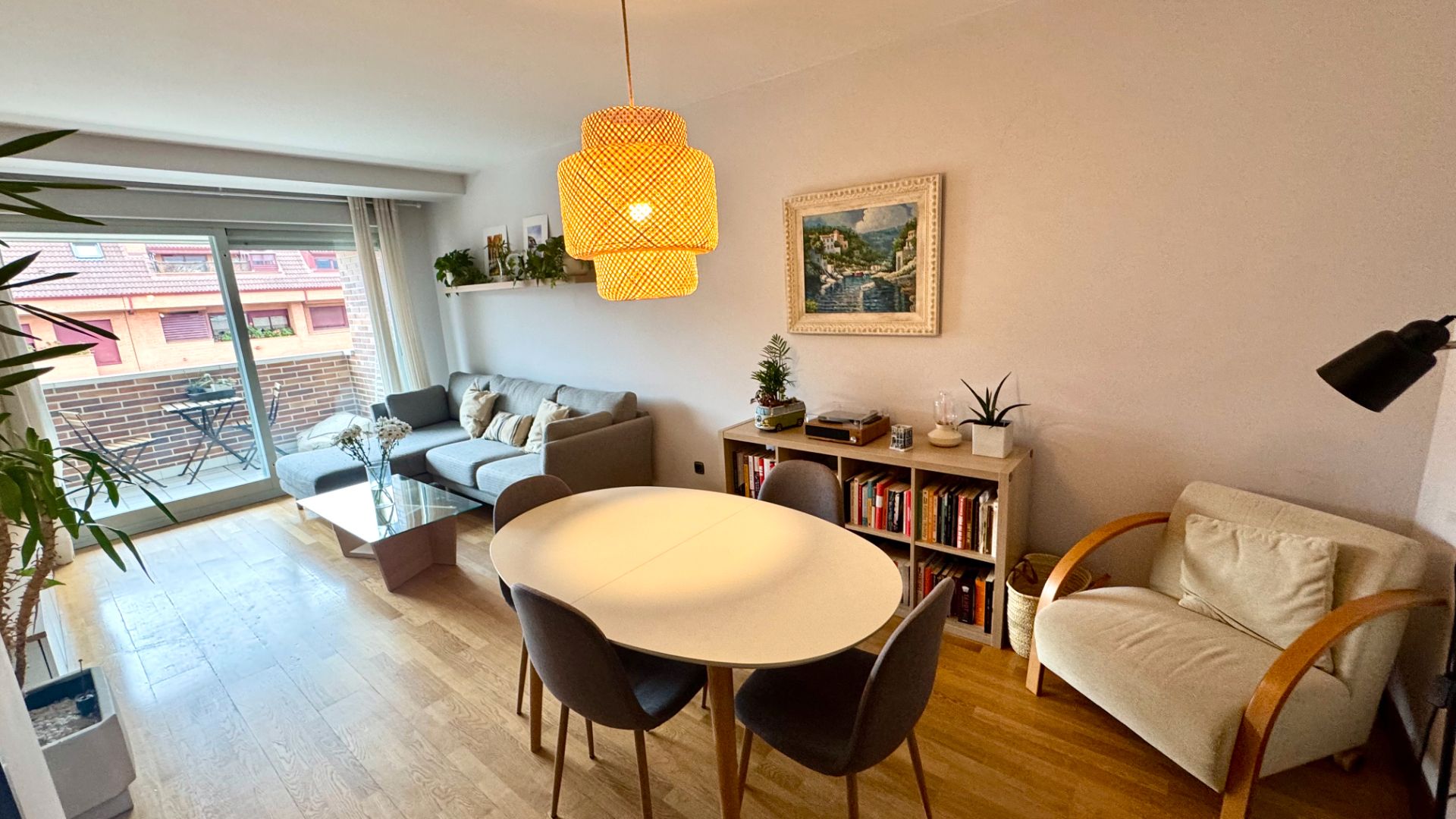 Sala d'estar de Pis de lloguer en Las Rozas de Madrid amb Aire condicionat, Calefacció i Parquet