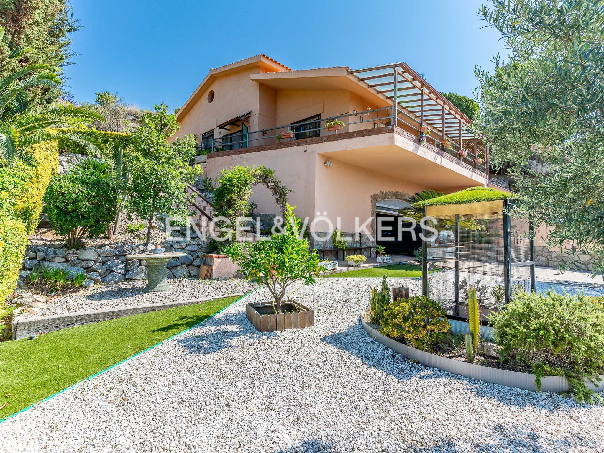 Exterior view of House or chalet for sale in Mataró  with Heating, Private garden and Terrace