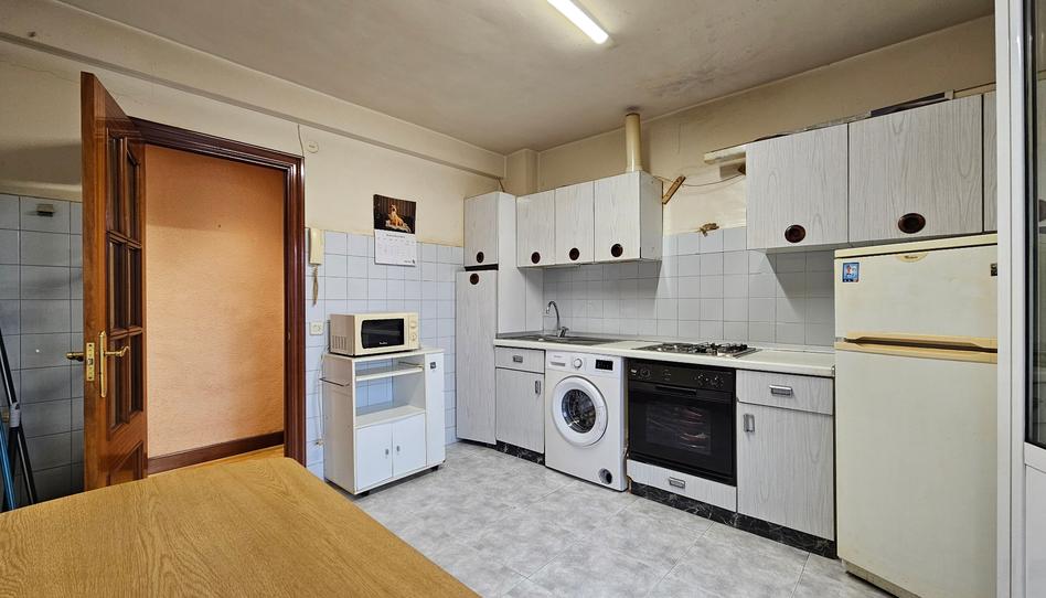 Photo 1 of Flat for sale in Fermin Lasuen Kalea, Zaramaga, Araba - Álava