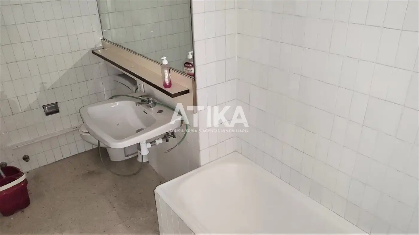 Badezimmer von Geschaftsraum zum Verkauf in Ontinyent