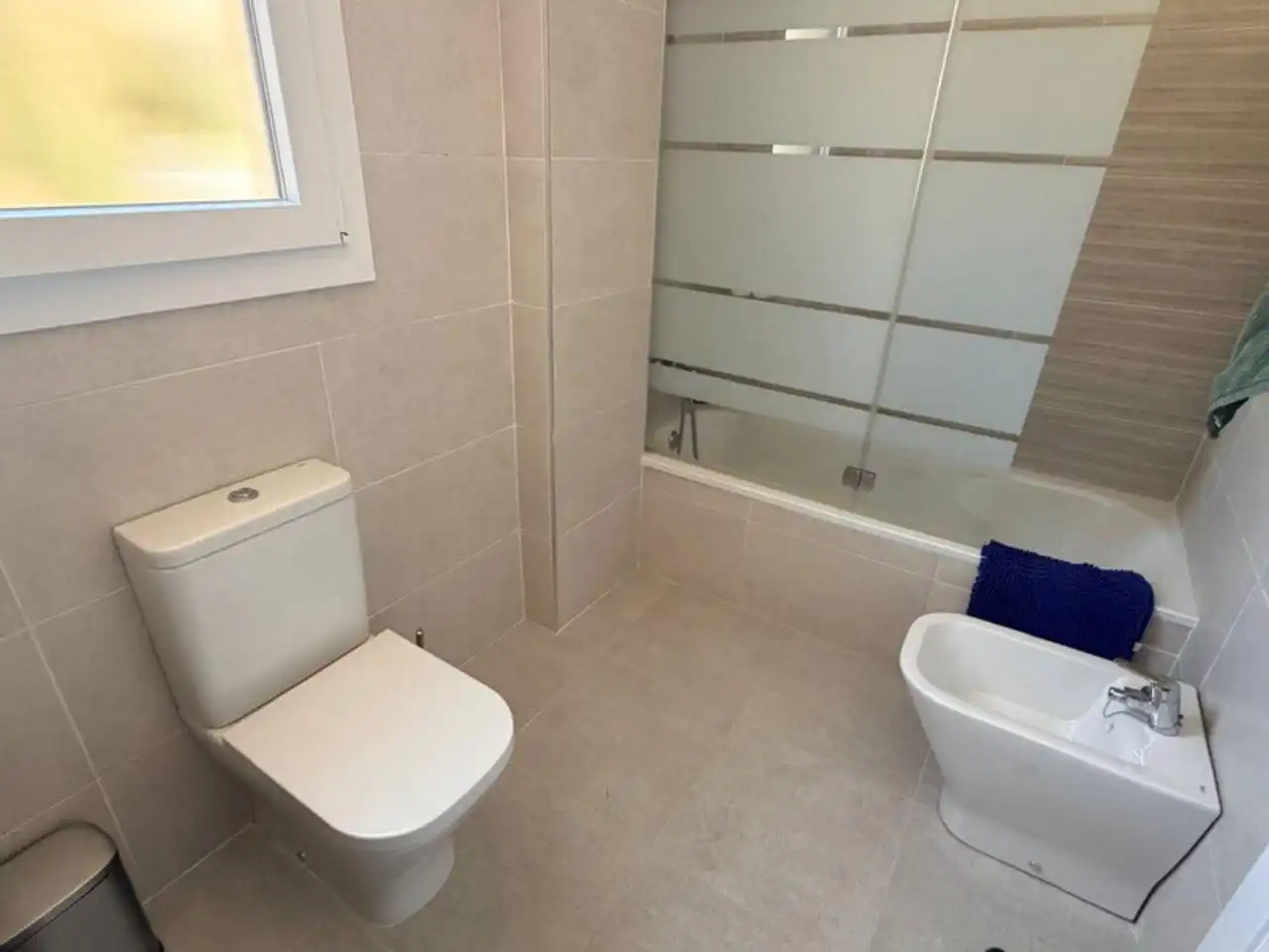 Badezimmer von Dachboden zur Miete in Velilla - Velilla Taramay