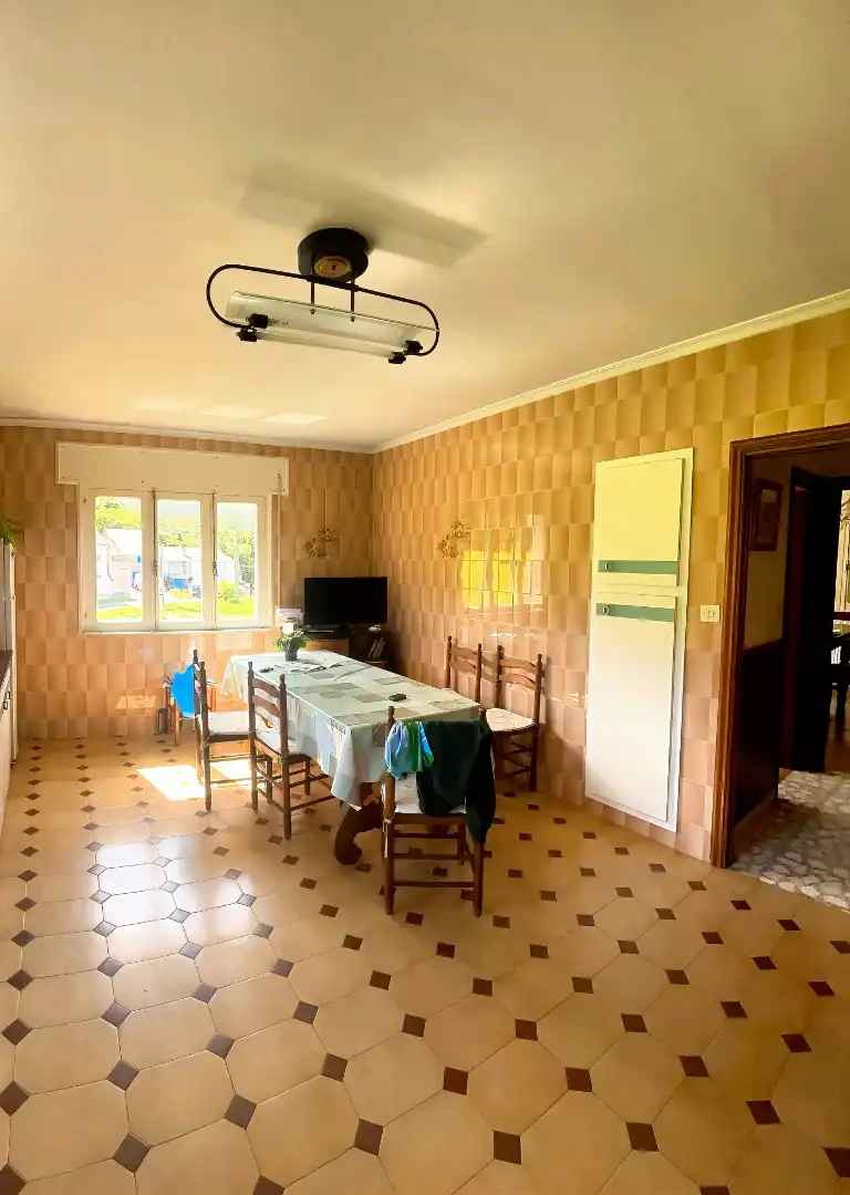 Comedor de Casa o chalet en venta en Burela con Calefacción, Jardín privado y Trastero