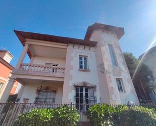 Vista exterior de Casa o xalet en venda en A Coruña Capital  amb Jardí privat i Traster
