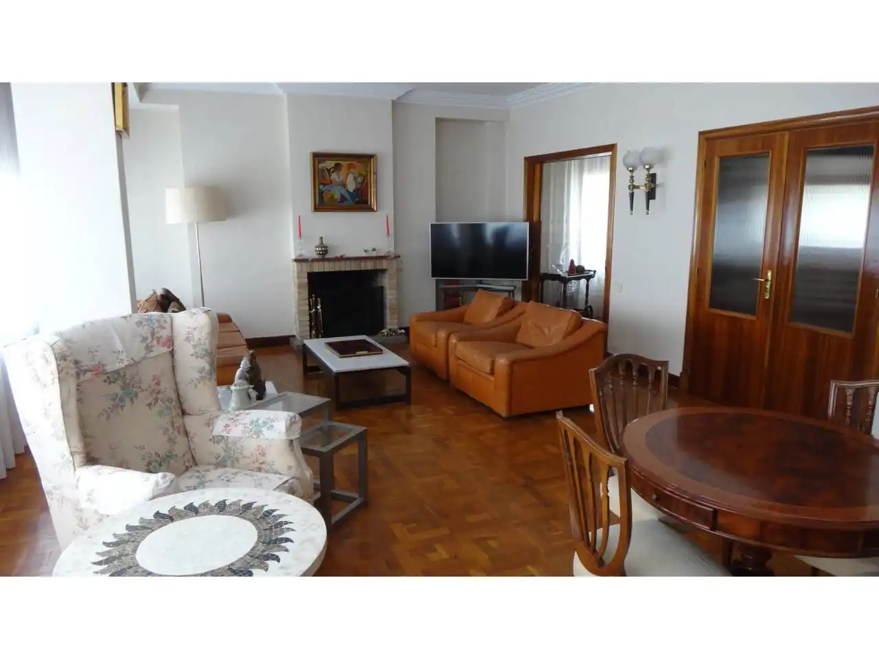 Sala de estar de Piso en venta en  Pamplona / Iruña con Calefacción, Parquet y Trastero