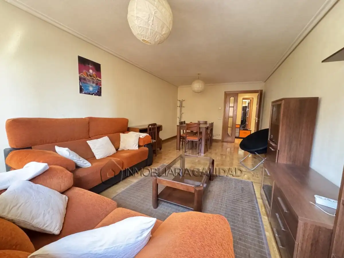 Sala de estar de Piso de alquiler en Burgos con Calefacción y Amueblado