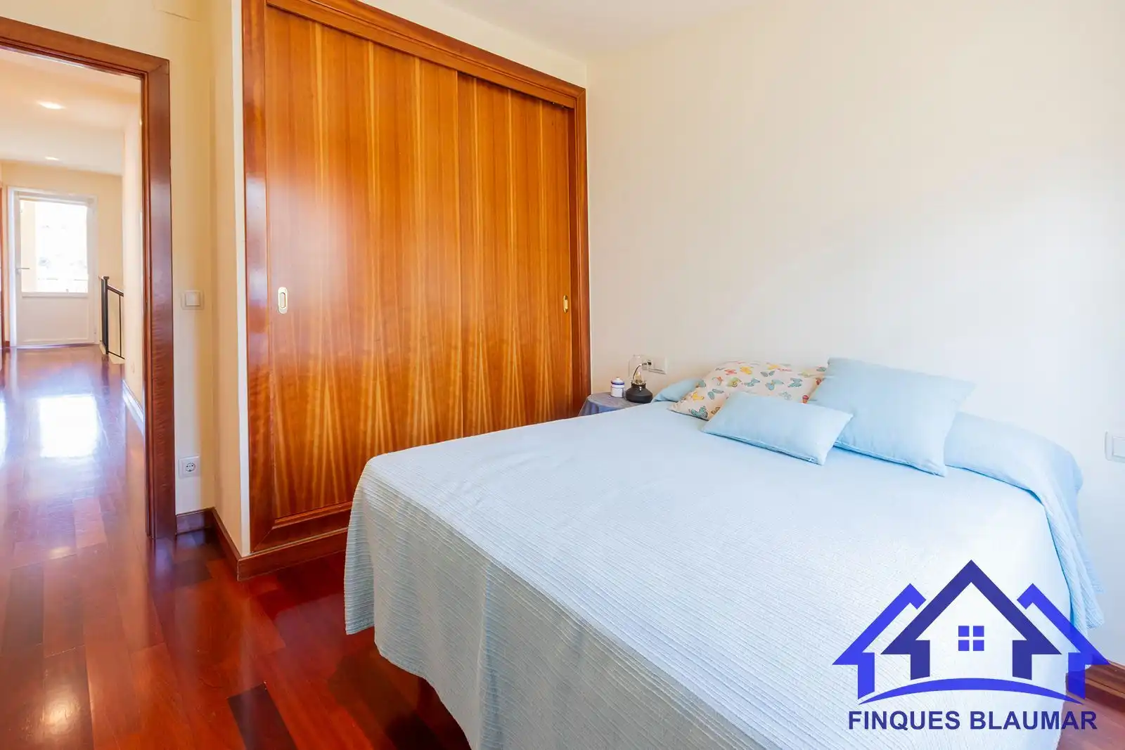 Dormitori de Casa o xalet en venda en Arenys de Mar amb Calefacció, Jardí privat i Terrassa