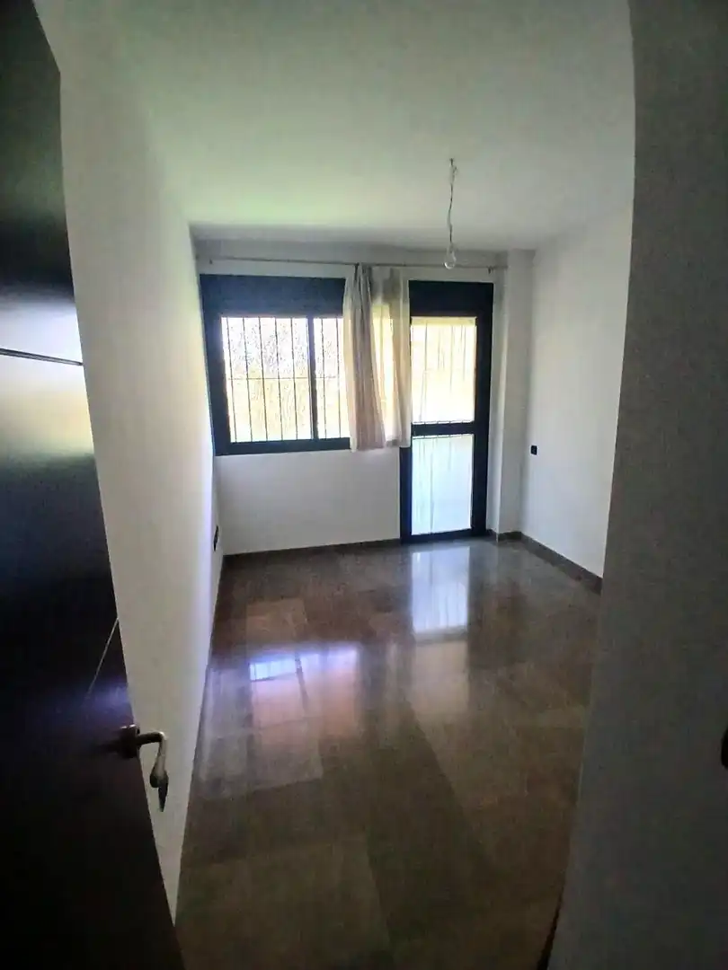 Dormitori de Àtic en venda en Guillena amb Aire condicionat, Terrassa i Moblat