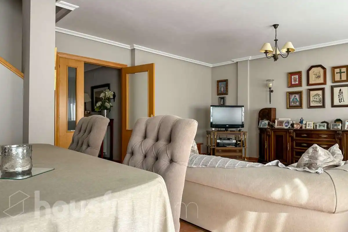 Living room of Houses for sale in Aranjuez  with Air Conditioner, Heating and Private garden