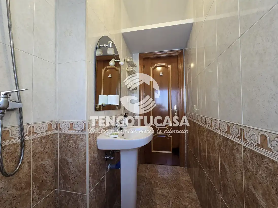 Bathroom of Flat for sale in Madrid  with Heating, Storage room and Furnished