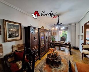 Living room of Flat for sale in Oviedo   with Heating, Private garden and Parquet flooring