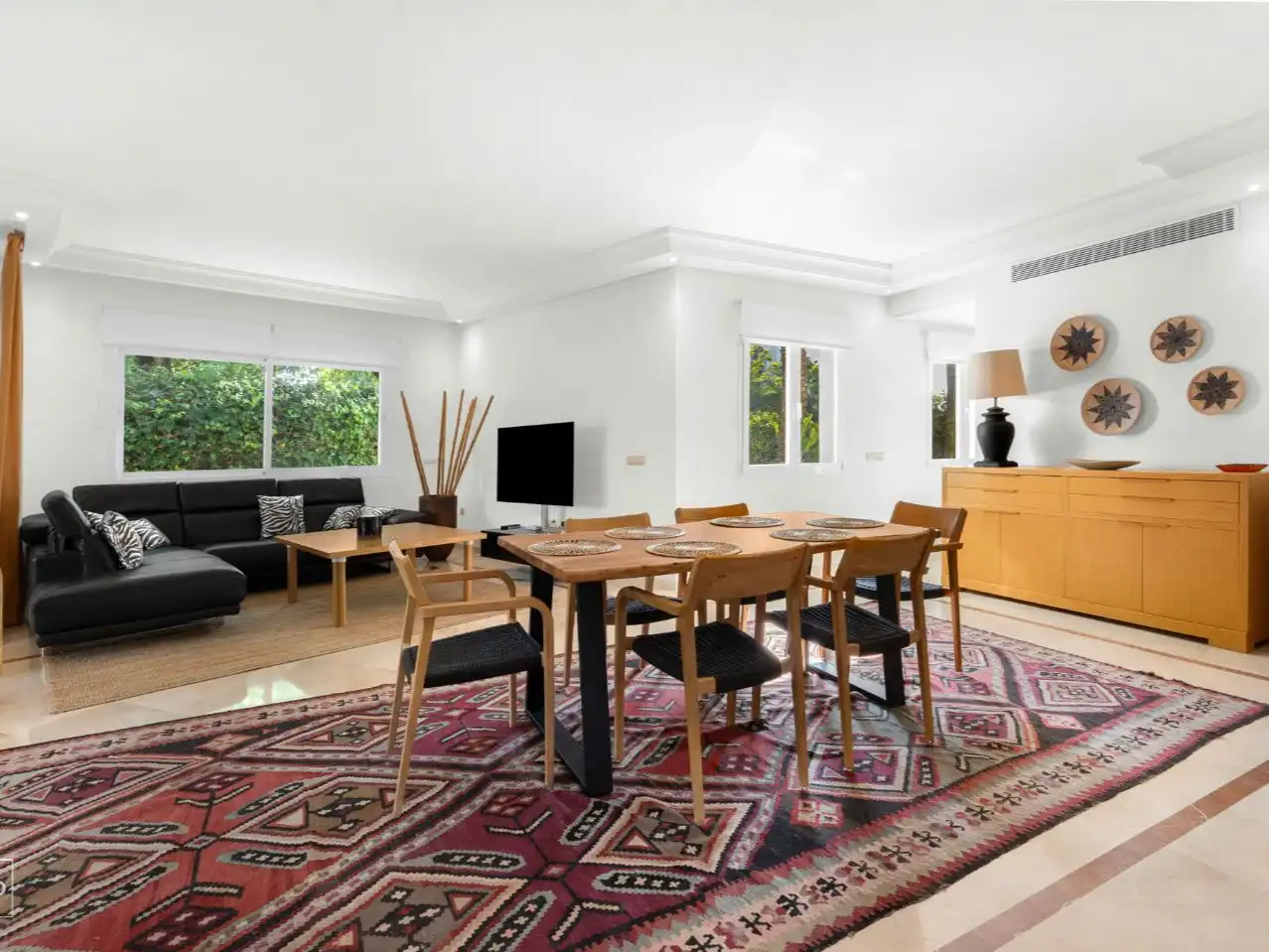 Dining room of Apartments for sale in Nueva Andalucía