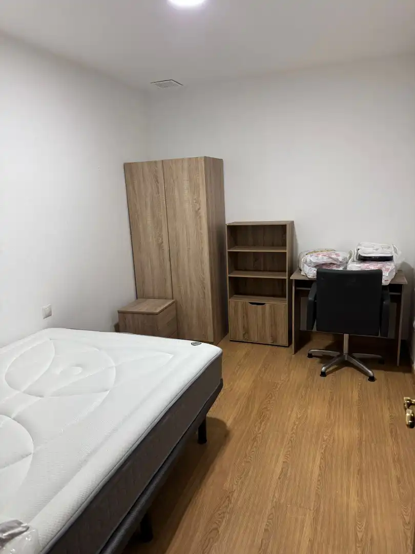 Habitación de Piso de alquiler en Salamanca con Calefacción, Parquet y Amueblado