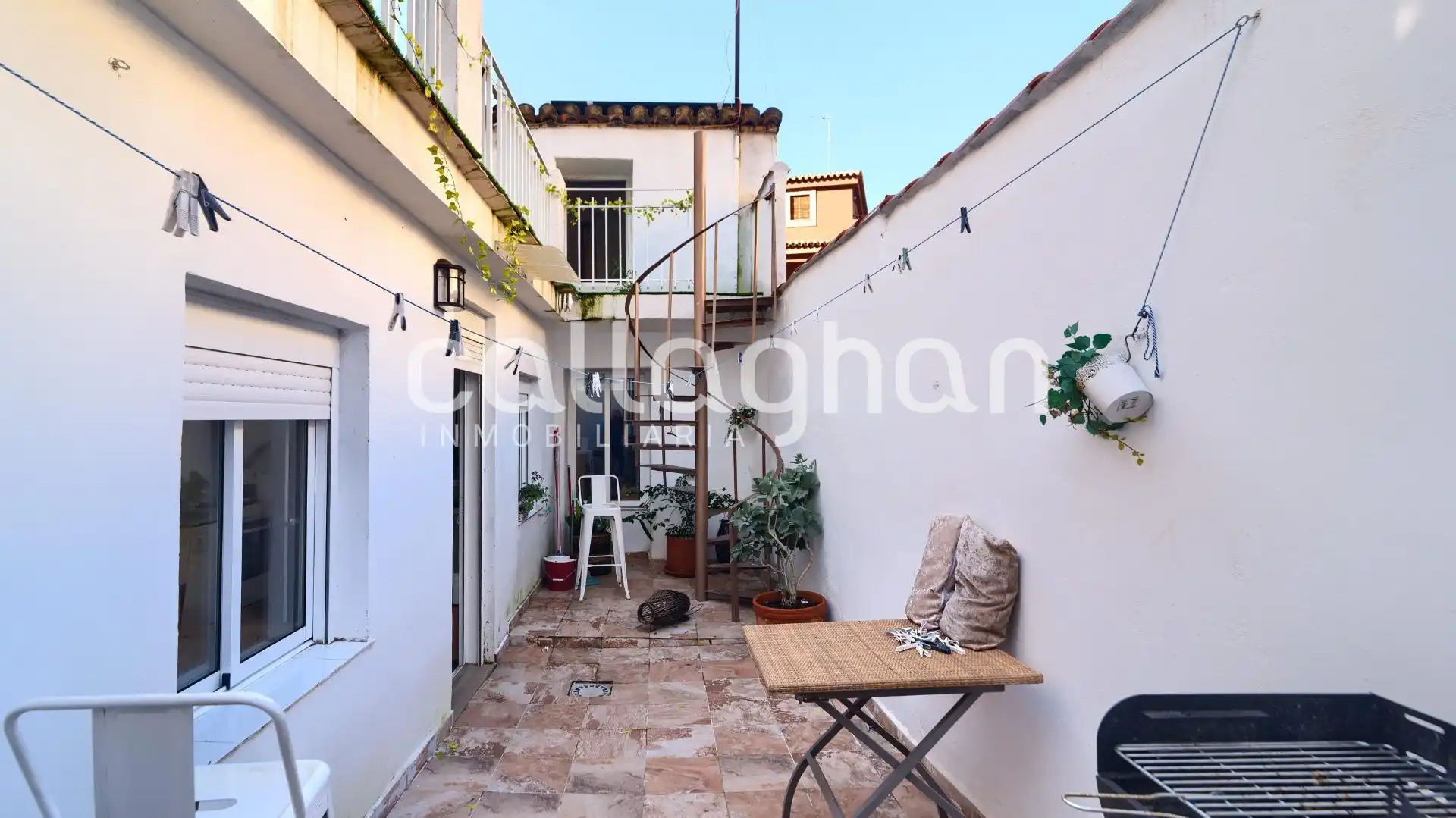 Vista exterior de Casa adosada en venda en Náquera amb Aire condicionat, Jardí privat i Terrassa