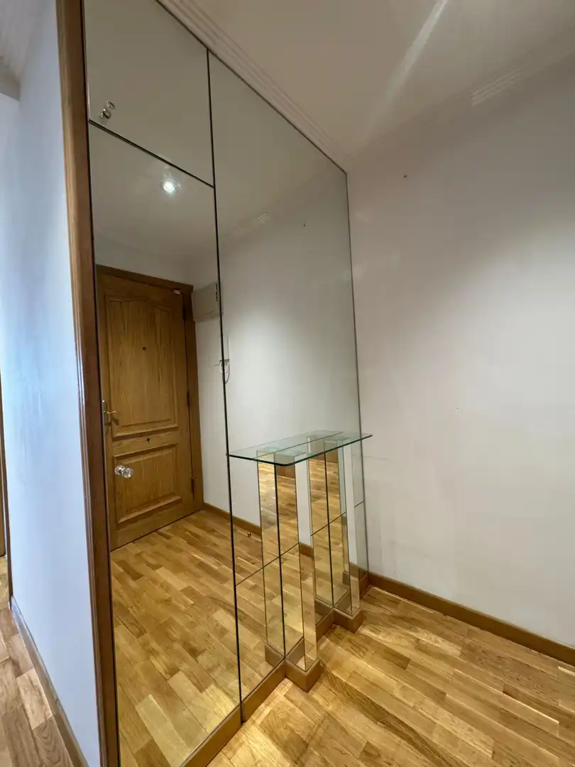 Piso de alquiler en Gijón  con Calefacción, Parquet y Amueblado