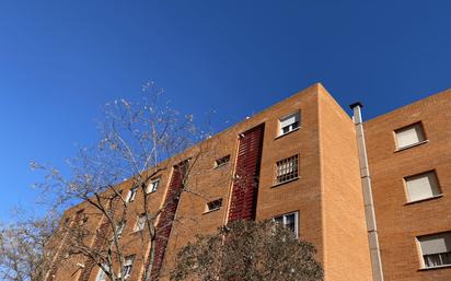 Vista exterior de Local en venda en  Madrid Capital